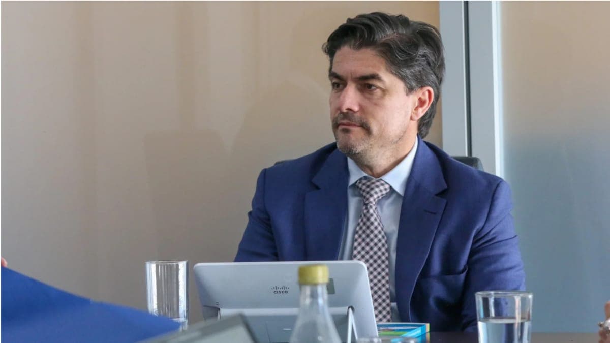 Director del Comité Empresarial Ecuatoriano advierte que los cortes eléctricos podrían causar un impacto equivalente al 1,9 % del PIB