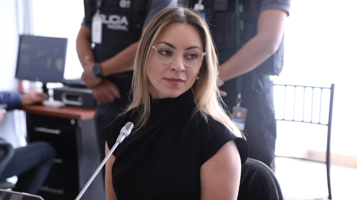 Mishel Mancheno evita pronunciarse sobre eliminación de salas anticorrupción y apela a la independencia de funciones
