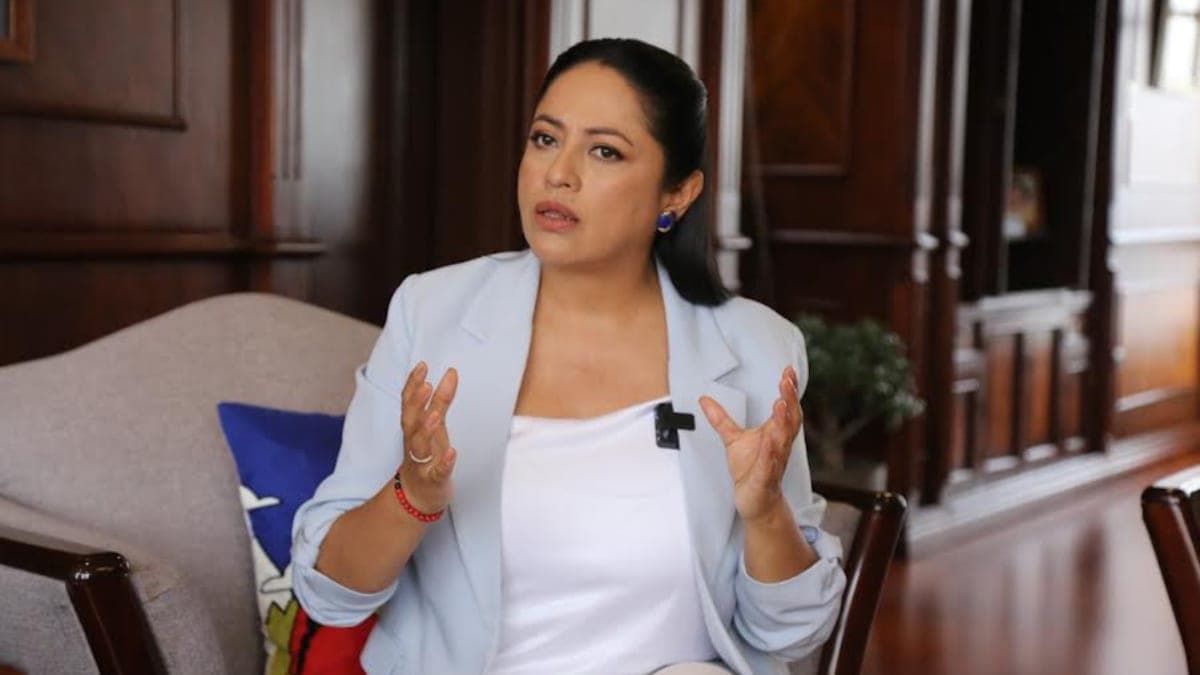 Paola Pabón denuncia deuda de USD 24 millones y procesos bloqueados por USD 8 millones en Pichincha