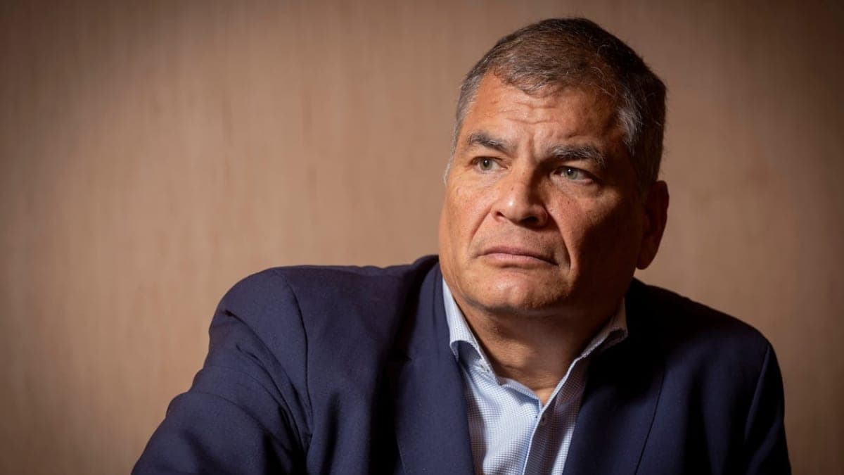 Rafael Correa denuncia persecución política tras la detención de Luisa González