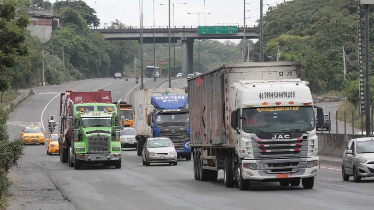 Transporte pesado denuncia falta de diésel y advierte posibles pérdidas de más de USD 20 millones